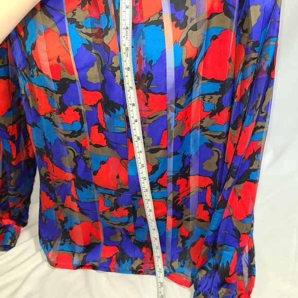 1980's Abstract Stripe turtleneck Blouse - Picture 6 of 16